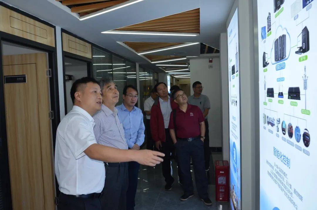 原國家安監(jiān)總局巡視員李偉敏、中機電協(xié)智能化礦山分會會長張立寬一行考察九九智能環(huán)保